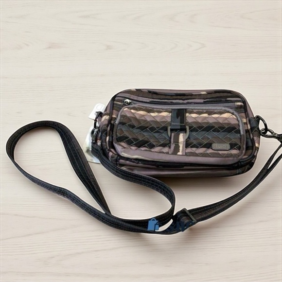 Lug Carousel Bag in Paint Pearl – Lightweight Travel Crossbody – NWT - Picture 3 of 16